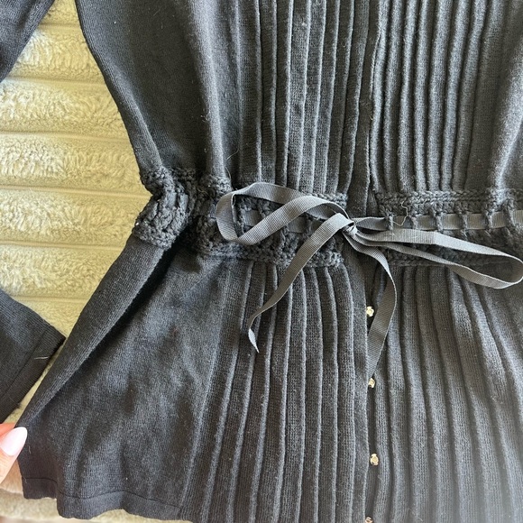 SOLD Saks Fifth Avenue 100% Merino Wool Cardigan - Picture 2 of 5